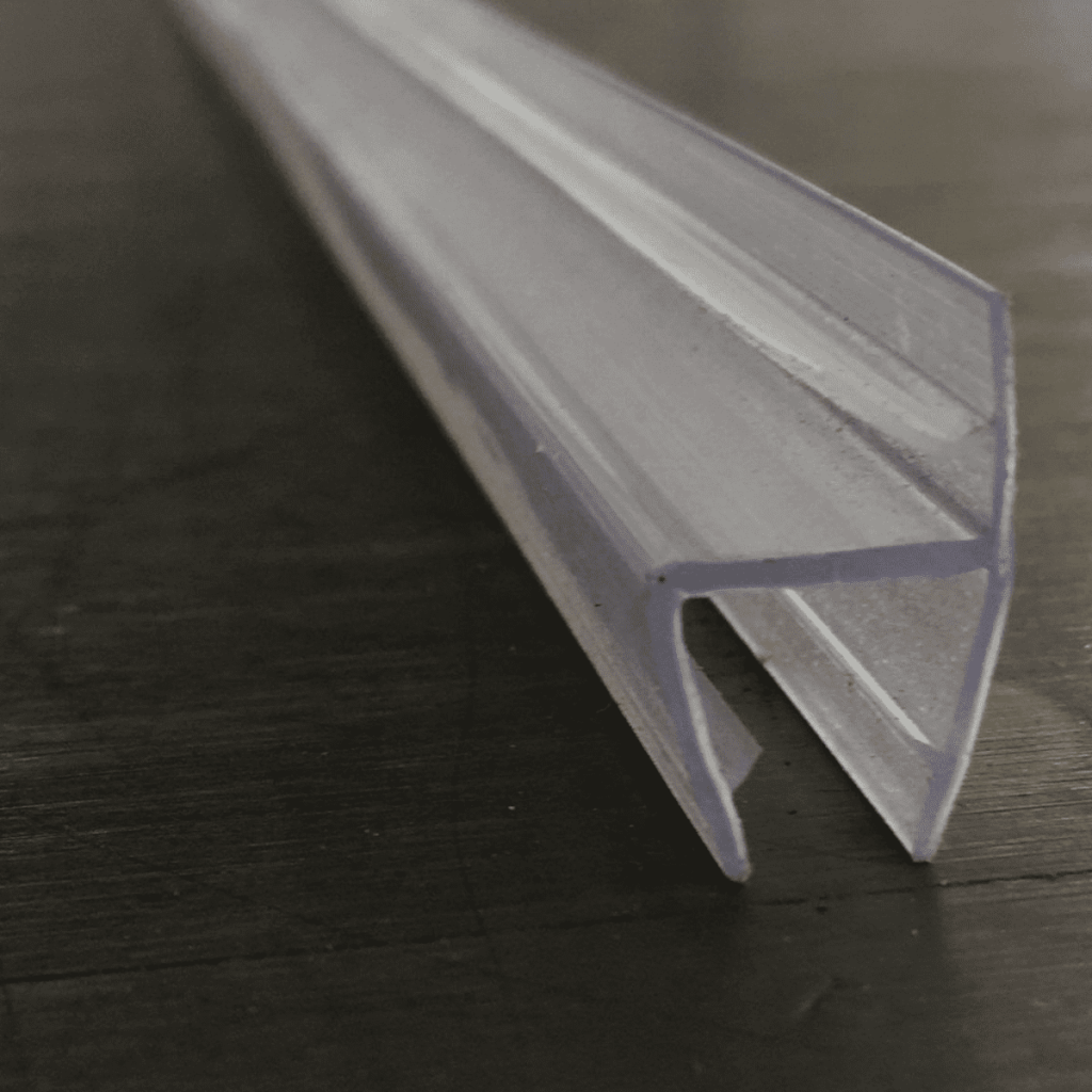 o perfil batedor para porta de vidro combina a resistência e um perfil de aba rígida com a vedação da aba flexível